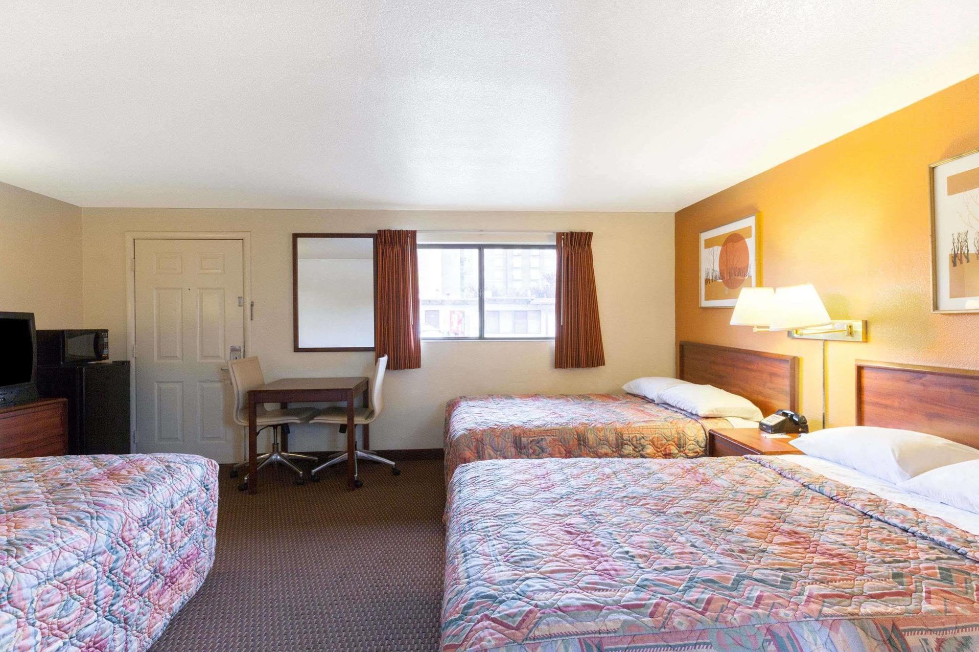 Country Inn & Suites By Radisson, Flagstaff Downtown, Az ภายนอก รูปภาพ